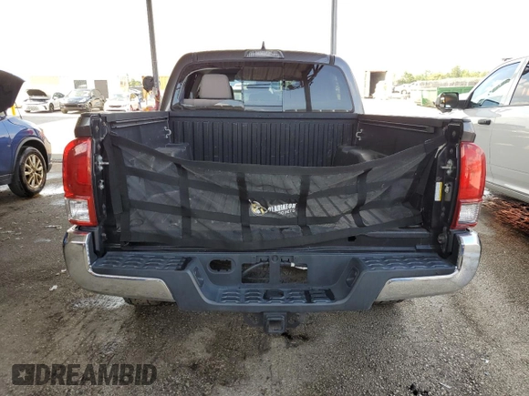2018 Toyota Tacoma SR5 с VIN 5TFAZ5CN6JX061246, выставлен на аукционе Copart как лот 57845055 с пробегом 62 382 миль миль и Чистый • Clean title. История ставок и продаж доступна на DreamBid. Изображение 6.