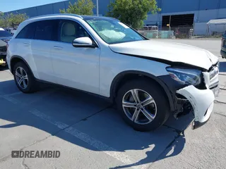 2019 Mercedes-Benz GLC 300 z VIN WDC0G4JB9K1000816, wystawiony jako IAAI lot #42257004 z przebiegiem 55 034 mil mil oraz . Historia ofert i sprzedaży dostępna na DreamBid. Obrazek 1.