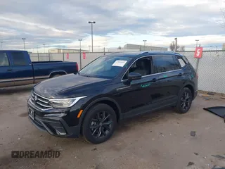 2024 Volkswagen Tiguan SE с VIN 3VVMB7AX6RM176241, выставлен на аукционе IAAI как лот 41835966 с пробегом 2 269 миль миль и . История ставок и продаж доступна на DreamBid. Изображение 18.