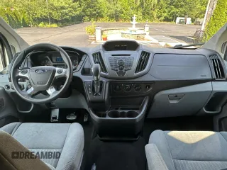 2018 Ford Transit Passenger XL z VIN 1FBZX2ZM4JKA99811, wystawiony jako Copart lot #64906155 z przebiegiem 172 355 mil mil oraz Czysty tytuł • Clean title. Historia ofert i sprzedaży dostępna na DreamBid. Obrazek 11.
