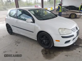 2007 Volkswagen Rabbit z VIN WVWBR71K67W191437, wystawiony jako IAAI lot #42082924 z przebiegiem 183 154 mil mil oraz . Historia ofert i sprzedaży dostępna na DreamBid. Obrazek 1.