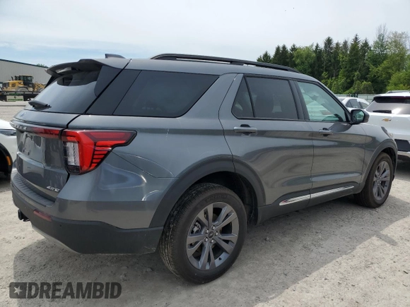 2025 Ford Explorer Active with VIN 1FMUK8DH3SGB48594, listed as a Copart auction lot 58975755 with 3,134 mi miles and Salvage title. Bid and sale history available at DreamBid. Image 3.
