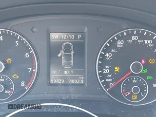 2013 Volkswagen Passat SE с VIN 1VWBP7A39DC036020, выставлен на аукционе IAAI как лот 41975615 с пробегом 99 429 миль миль и . История ставок и продаж доступна на DreamBid. Изображение 7.
