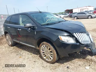 2012 Lincoln MKX z VIN 2LMDJ6JK7CBL09775, wystawiony jako IAAI lot #42299264 z przebiegiem 265 771 mil mil oraz . Historia ofert i sprzedaży dostępna na DreamBid. Obrazek 1.