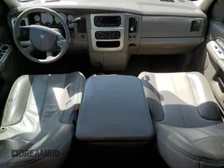 2005 Dodge 1500 SLT z VIN 1D7HU18D05S145030, wystawiony jako Copart lot #60825845 z przebiegiem 91 205 mil mil oraz Szkoda całkowita • Salvage title. Historia ofert i sprzedaży dostępna na DreamBid. Obrazek 8.