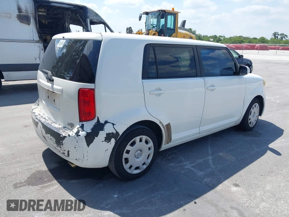 2008 Scion xB z VIN JTLKE50E681049958, wystawiony jako IAAI lot #42332574 z przebiegiem 120 238 mil mil oraz . Historia ofert i sprzedaży dostępna na DreamBid. Obrazek 4.
