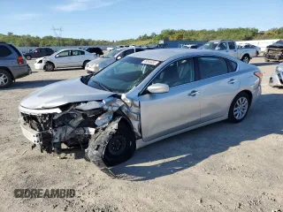 2014 Nissan Altima 2.5 SV with VIN 1N4AL3AP0EC173070, listed as a Copart auction lot 49534635 with 233,070 mi miles and Salvage Title. Bid and sale history available at carsss.com. Image 1.