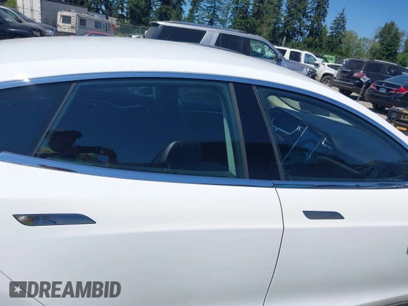 2014 Tesla Model S 60 с VIN 5YJSA1H18EFP29428, выставлен на аукционе IAAI как лот 42690205 с пробегом 54 435 миль миль и . История ставок и продаж доступна на DreamBid. Изображение 14.