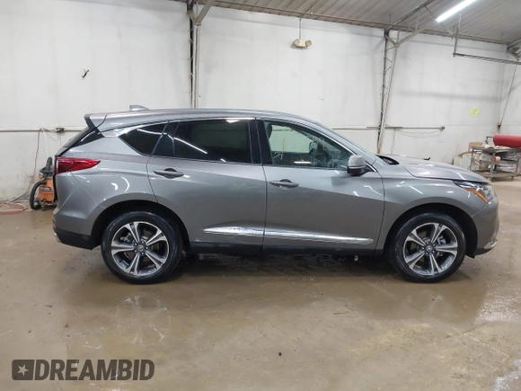 2024 Acura RDX Advance with VIN 5J8TC2H70RL032588, listed as a IAAI auction lot 42517589 with 9,517 mi miles and . Bid and sale history available at DreamBid. Image 13.