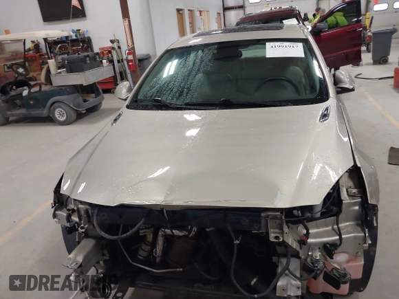 2014 Buick Regal Premium I with VIN 2G4GP5EX1E9187769, listed as a IAAI auction lot 41991917 with 106,320 mi miles and . Bid and sale history available at DreamBid. Image 12.
