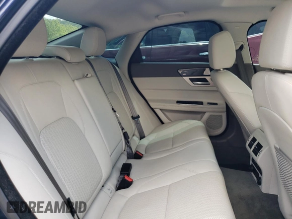2016 Jaguar XF 35t Prestige with VIN SAJBK4BV8GCY13647, listed as a Copart auction lot 47598412 with 43,616 mi miles. Bid and sale history available at carsss.com. Image 6.