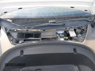 2020 Tesla Model 3 Standard Range Plus z VIN 5YJ3E1EA1LF660611, wystawiony jako IAAI lot #41856495 z przebiegiem 141 086 mil mil oraz . Historia ofert i sprzedaży dostępna na DreamBid. Obrazek 10.