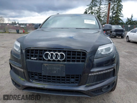 2013 Audi Q7 3.0T S line Prestige with VIN WA1DGAFE9DD015594, listed as a IAAI auction lot 41795868 with 123,525 mi miles. Bid and sale history available at carsss.com. Image 12.