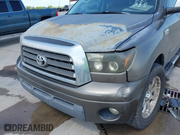 2007 Toyota Tundra Limited z VIN 5TBEV58147S460599, wystawiony jako IAAI lot #42476925 z przebiegiem Nie podano mil oraz . Historia ofert i sprzedaży dostępna na DreamBid. Obrazek 6.