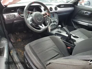 2015 Ford Mustang GT z VIN 1FA6P8CF2F5432983, wystawiony jako Copart lot #51905875 z przebiegiem 107 965 mil mil oraz Szkody całkowita. Historia ofert i sprzedaży dostępna na DreamBid. Obrazek 8.