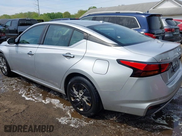 2019 Nissan Altima S with VIN 1N4BL4BV8KC127540, listed as a IAAI auction lot 42075905 with 155,809 mi miles and . Bid and sale history available at carsss.com. Image 3.