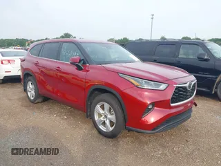 2021 Toyota Highlander L z VIN 5TDZZRAH2MS044221, wystawiony jako IAAI lot #42668093 z przebiegiem 64 539 mil mil oraz . Historia ofert i sprzedaży dostępna na DreamBid. Obrazek 1.