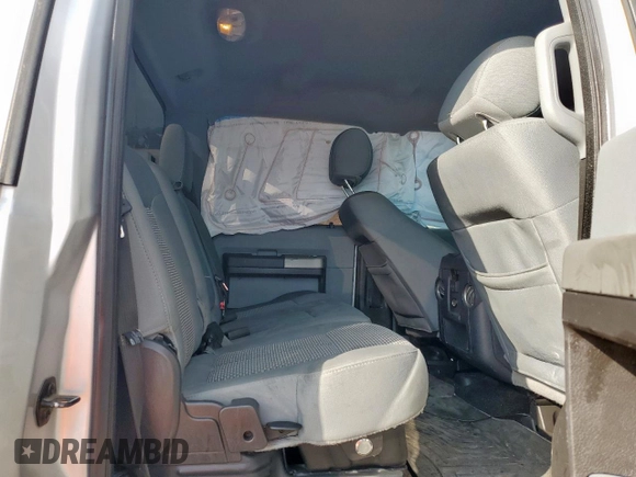 2015 Ford F-250 Lariat z VIN 1FT7W2BTXFEB49818, wystawiony jako Copart lot #59236865 z przebiegiem 109 897 mil mil oraz Szkoda całkowita • Salvage title. Historia ofert i sprzedaży dostępna na DreamBid. Obrazek 10.