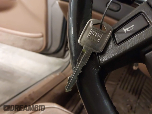 1995 Ford Crown Victoria LX с VIN 2FALP74W0SX195270, выставлен на аукционе IAAI как лот 41840082 с пробегом 139 967 миль миль и . История ставок и продаж доступна на DreamBid. Изображение 11.