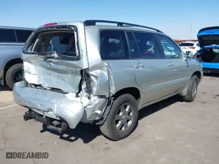 2004 Toyota Highlander with VIN JTEEP21A140009053, listed as a IAAI auction lot 41743965 with 204,882 mi miles. Bid and sale history available at carsss.com. Image 4.