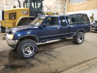 1991 Toyota Pickup with VIN JT4RN13P4M6027955, listed as a Copart auction lot 66046265 with 204,693 mi miles and Clean title. Bid and sale history available at DreamBid. Image 1.