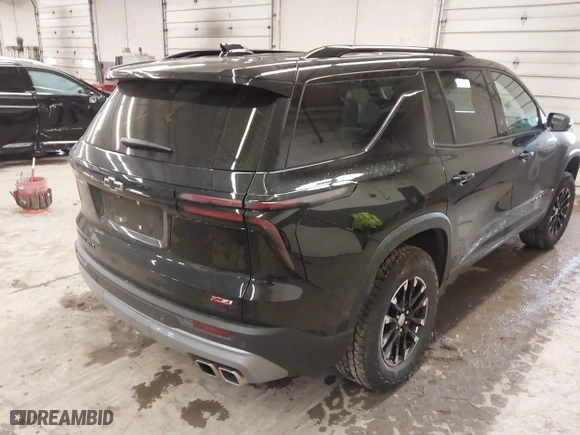 2024 Chevrolet Traverse AWD Z71 with VIN 1GNEVJKS7RJ198778, listed as a IAAI auction lot 41729998 with 8,051 mi miles. Bid and sale history available at carsss.com. Image 4.