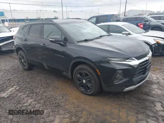 2020 Chevrolet Blazer LT z VIN 3GNKBHRSXLS607887, wystawiony jako IAAI lot #41727361 z przebiegiem 56 106 mil mil oraz . Historia ofert i sprzedaży dostępna na DreamBid. Obrazek 1.