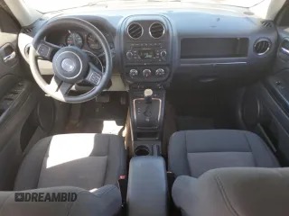 2013 Jeep Patriot Sport z VIN 1C4NJPBB7DD250683, wystawiony jako Copart lot #50520995 z przebiegiem 136 306 mil mil oraz Szkoda całkowita • Salvage title. Historia ofert i sprzedaży dostępna na DreamBid. Obrazek 8.
