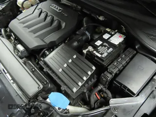 2017 Audi A3 Premium z VIN WAUAUGFF6H1044889, wystawiony jako Copart lot #58558465 z przebiegiem 98 831 mil mil oraz Tytuł czysty. Historia ofert i sprzedaży dostępna na DreamBid. Obrazek 7.