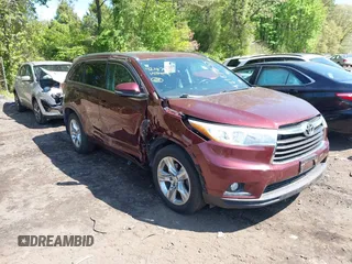 2015 Toyota Highlander Limited with VIN 5TDDKRFH6FS113910, listed as a IAAI auction lot 42187655 with 56,205 mi miles and . Bid and sale history available at DreamBid. Image 1.