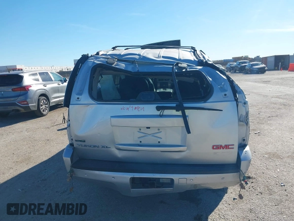 2011 GMC Yukon XL SLT with VIN 1GKS2KE30BR385063, listed as a IAAI auction lot 41224922 with Not Provided miles. Bid and sale history available at carsss.com. Image 15.