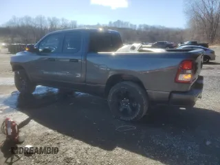 2024 Ram 1500 Big Horn z VIN 1C6SRFBT0RN210968, wystawiony jako Copart lot #49988365 z przebiegiem 7 678 mil mil oraz Szkoda całkowita • Salvage title. Historia ofert i sprzedaży dostępna na DreamBid. Obrazek 2.