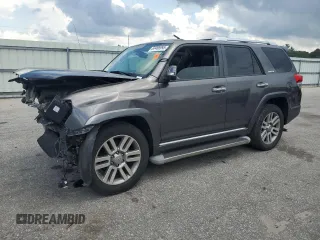 2010 Toyota 4Runner SR5 z VIN JTEZU5JR1A5007917, wystawiony jako Copart lot #60466995 z przebiegiem 220 690 mil mil oraz Czysty tytuł • Clean title. Historia ofert i sprzedaży dostępna na DreamBid. Obrazek 1.