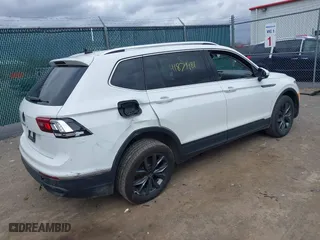 2022 Volkswagen Tiguan SE with VIN 3VV3B7AX0NM168531, listed as a IAAI auction lot 41879481 with 56,022 mi miles. Bid and sale history available at carsss.com. Image 4.