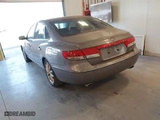 2006 Hyundai Azera SE with VIN KMHFC46F46A106177, listed as a IAAI auction lot 41643689 with 159,182 mi miles. Bid and sale history available at carsss.com. Image 3.