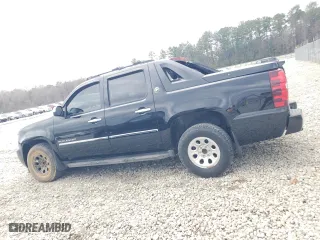 2013 Chevrolet Avalanche LTZ with VIN 3GNMCGE07DG198370, listed as a Copart auction lot 43990185 with 125,944 mi miles and Salvage Title. Bid and sale history available at carsss.com. Image 2.