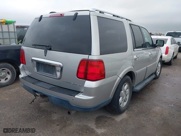 2006 Lincoln Navigator Luxury with VIN 5LMFU27506LJ01597, listed as a IAAI auction lot 41693004 with 1 mi miles. Bid and sale history available at carsss.com. Image 4.