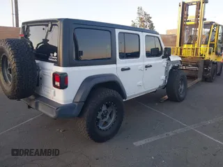 2020 Jeep Wrangler Unlimited Sport S z VIN 1C4HJXDG7LW201699, wystawiony jako IAAI lot #41651137 z przebiegiem 66 777 mil mil oraz . Historia ofert i sprzedaży dostępna na DreamBid. Obrazek 4.