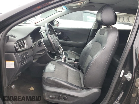 2017 Kia Niro Touring Launch Edition with VIN KNDCC3LC1H5050335, listed as a Copart auction lot 43888174 with 204,011 mi miles and Clean Title. Bid and sale history available at carsss.com. Image 7.