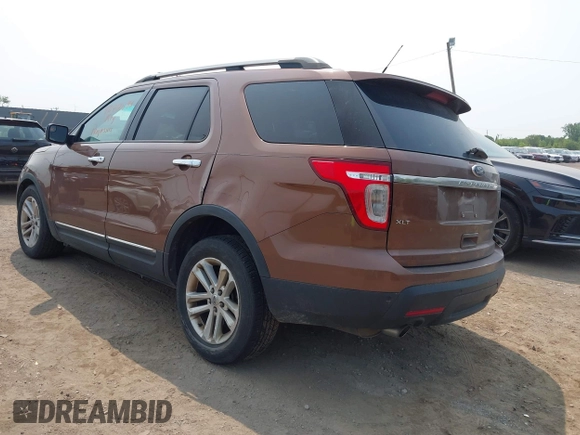 2011 Ford Explorer XLT with VIN 1FMHK7D83BGA31531, listed as a IAAI auction lot 42412686 with 236,673 mi miles and . Bid and sale history available at DreamBid. Image 3.