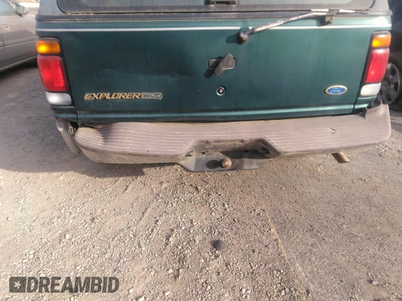 1996 Ford Explorer XL с VIN 1FMDU32X0TUA49001, выставлен на аукционе IAAI как лот 38337715 с пробегом 240 331 миль миль и . История ставок и продаж доступна на DreamBid. Изображение 6.