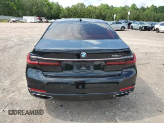 2020 BMW 7 Series 740i z VIN WBA7T2C06LGL17660, wystawiony jako Copart lot #57347885 z przebiegiem Nie podano mil oraz Tytuł czysty. Historia ofert i sprzedaży dostępna na DreamBid. Obrazek 6.