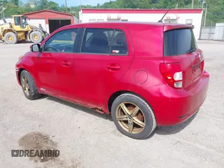 2008 Scion xD z VIN JTKKU104X8J002648, wystawiony jako IAAI lot #42250330 z przebiegiem 184 000 mil mil oraz . Historia ofert i sprzedaży dostępna na DreamBid. Obrazek 3.