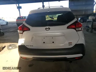2019 Nissan Kicks SR with VIN 3N1CP5CU5KL568614, listed as a Copart auction lot 48432185 with 81,776 mi miles and Salvage Title. Bid and sale history available at carsss.com. Image 6.