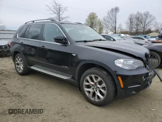 2013 BMW X5 xDrive35i with VIN 5UXZV4C59D0E09161, listed as a Copart auction lot 52372115 with 117,719 mi miles and Salvage Title. Bid and sale history available at carsss.com. Image 4.