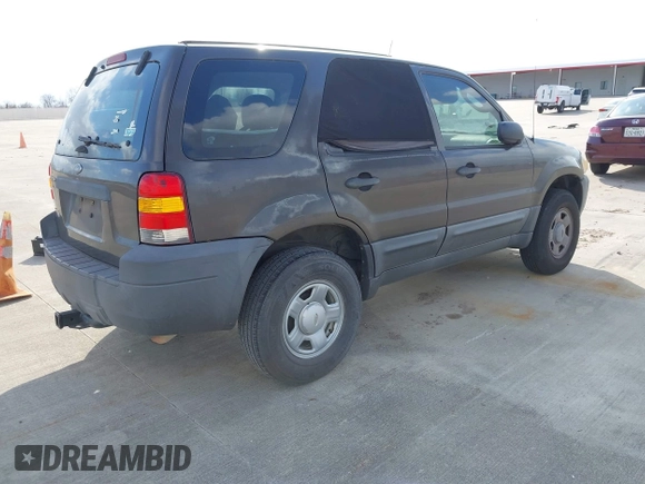 2007 Ford Escape XLS with VIN 1FMYU02Z77KA31257, listed as a IAAI auction lot 41430217 with 1 mi miles. Bid and sale history available at carsss.com. Image 4.