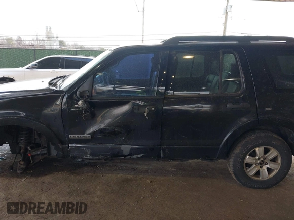 2006 Ford Explorer XLT with VIN 1FMEU73846UB53904, listed as a IAAI auction lot 41644809 with 132,986 mi miles. Bid and sale history available at carsss.com. Image 14.