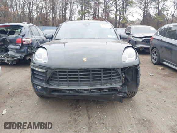2018 Porsche Macan with VIN WP1AA2A59JLB20286, listed as a IAAI auction lot 41286270 with 64,664 mi miles. Bid and sale history available at carsss.com. Image 6.