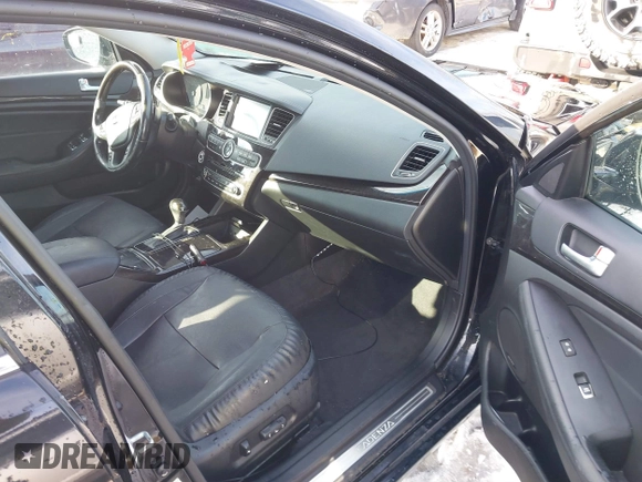 2015 Kia Cadenza Premium with VIN KNALN4D72F5181818, listed as a IAAI auction lot 41358864 with 113,460 mi miles. Bid and sale history available at carsss.com. Image 5.