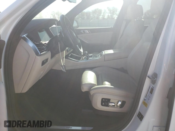 2019 BMW X5 xDrive50i with VIN 5UXJU2C53KLN64270, listed as a Copart auction lot 71048052 with 29,570 mi miles. Bid and sale history available at carsss.com. Image 7.